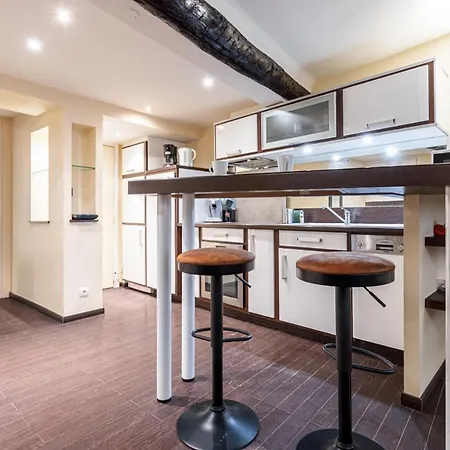 Daire Atypical Cozy 1 Bdr Old Town *