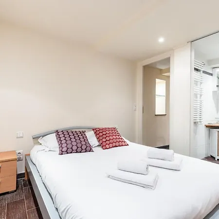 Daire Atypical Cozy 1 Bdr Old Town