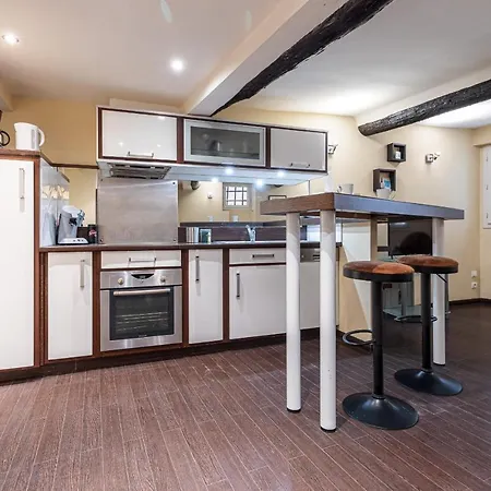 Daire Atypical Cozy 1 Bdr Old Town